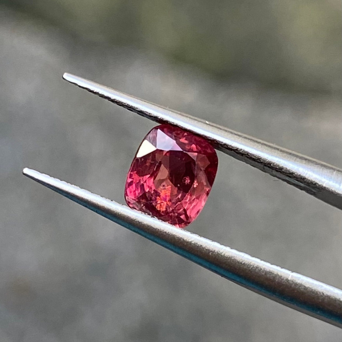 SN4 天然スピネル 0.86ct – RYUHO ONLINE