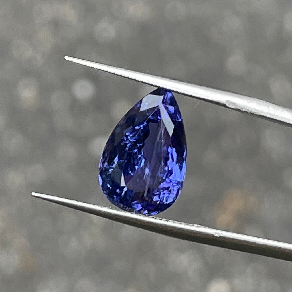 天然ゾイサイト 1.82ct 【グリーンマルチカラー】非加熱