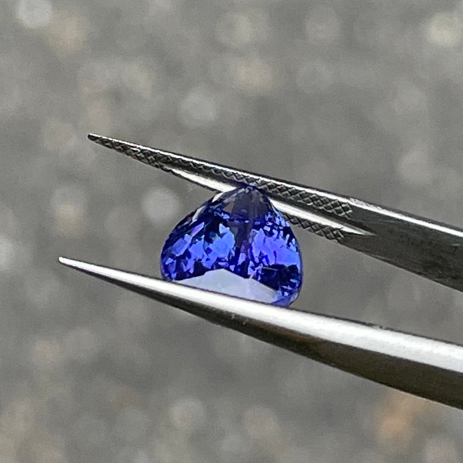 1.82 ct 天然 ゾイサイト（タンザナイト）トリリアント 1.82 ct 天然 ゾイサイト（タンザナイト）トリリアント