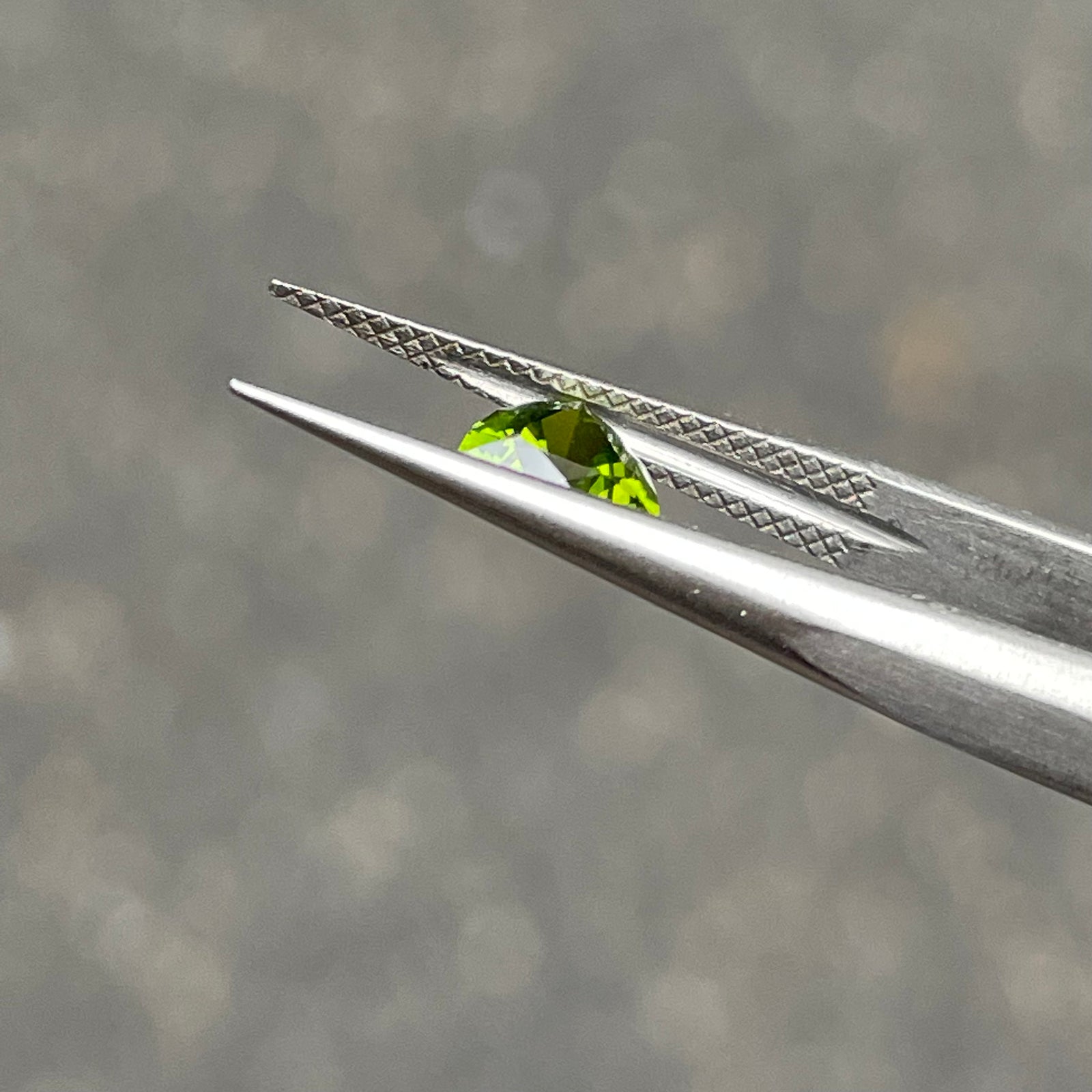 デマントイドガーネット 最高品質デマントイドガーネット(Demantoid Gatnet) ラウンド